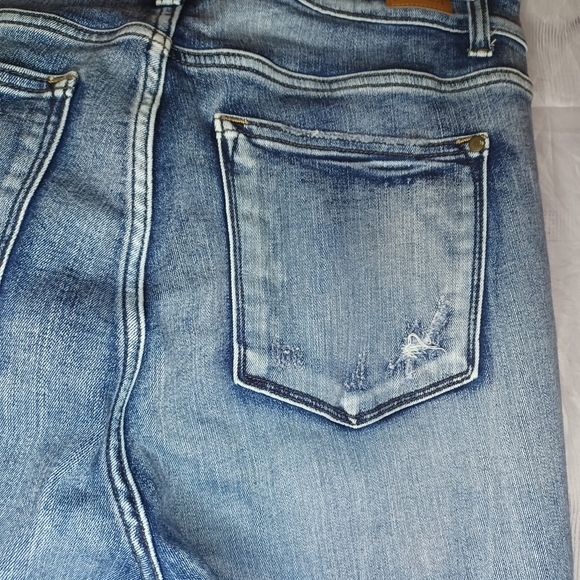 Judy Blue Boyfriend Fit Button-Fly Women's Blue Distressed Jeans - Picture 13 of 16